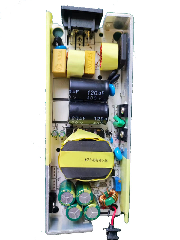 智能制造先鋒：探究異形插件機在空調(diào)制造業(yè)中的應(yīng)用(圖1)