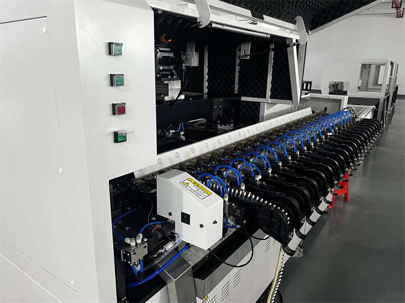 去插件機(jī)廠家考察都需要注意哪些？(圖1)